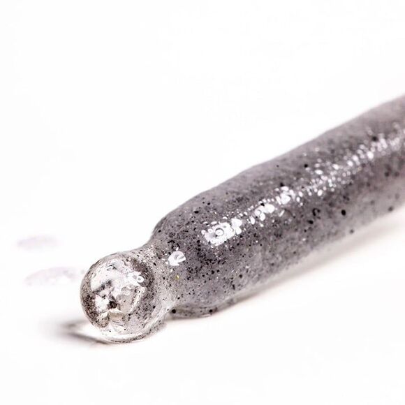 TRULY Beauty: Black Jelly Blemish Treatment Body Serum - Picture 3 of 7